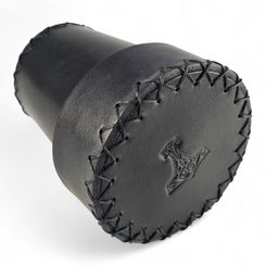 FARKLE HRACÍ KOSTKY S KELÍMKEM, KINGDOM COME: DELIVERANCE, OFICIÁLNÍ MERCH - KINGDOM COME: DELIVERANCE II