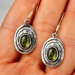 STŘÍBRNÉ NÁUŠNICE S VLTAVÍNEM, STUDÁNKY, AG 925 - ŠPERKY S VLTAVÍNY - STŘÍBRNÉ ŠPERKY