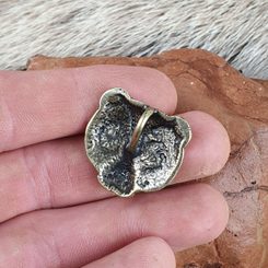 COLLACH - KELTSKÝ KANEC, PŘÍVĚŠEK ZINEK, STAROMOSAZ - VŠECHNY AMULETY, VLASTNÍ VÝROBA - ŠPERKY