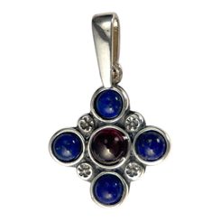 PRAGA, STŘEDOVĚKÝ STŘÍBRNÝ PŘÍVĚSEK S GRANÁTEM A LAPIS LAZULI, AG 925/1000 - PŘÍVĚSKY - STŘÍBRNÉ ŠPERKY