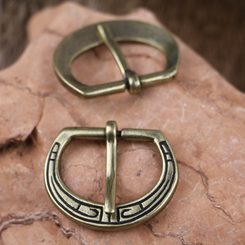 SPONA HISTORICKÁ, X. STOLETÍ, ANGLIE, ZINEK STAROMOSAZ - SPONY A KOVÁNÍ - SEDLÁŘSTVÍ