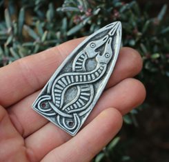 SLEIPNIR, NÁKONČÍ NA OPASEK - VIKING, STAROMOSAZ - SPONY A KOVÁNÍ - SEDLÁŘSTVÍ