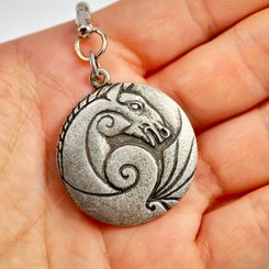 ČECHY, STŘEDOVĚKÝ ŠTÍT, KLÍČENKA, KOV, RUČNÍ PRÁCE - KLÍČENKY Z KOVU - ŠPERKY