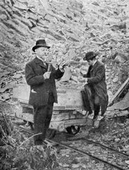 TRILOBIT - FOSSIL HUNT, PALEONTOLOGICKÉ TRIČKO PÁNSKÉ - TRIČKA PÁNSKÁ - MÓDA