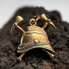 STARÁ HASIČSKÁ PŘILBA, PRVNÍ REPUBLIKA Z BRONZU -TALISMAN - PŘÍVĚSKY - ŠPERKY