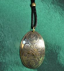 LÍOBHAN, mosazný talisman, dovoz Irsko