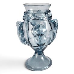 Historischer blauer Rüsselbecher, Vendelzeit, 7. Jahrhundert