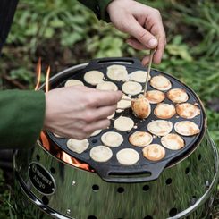 Litinová pánev na poffertjes Petromax - malé lívanečky