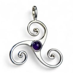 KELTSKÝ TRISKEL, PŘÍVĚSEK, AMETYST, STŘÍBRO 925/1000 - PŘÍVĚSKY - STŘÍBRNÉ ŠPERKY