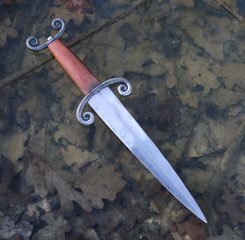 KROUCENÁ GOTICKÁ DÝKA, PRO HISTORICKÝ ŠERM - DÝKY NA ŠERM - ZBRANĚ