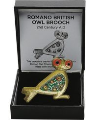 Broche romaine émaillée représentant un hibou