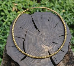 VIKINGSKÝ NÁHRDELNÍK, SPLÉTANÝ, MOSAZ - TORQUESY - ŠPERKY