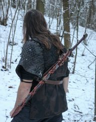 BARBARIAN OBOURUČNÍ OSTRÝ FANTASY MEČ S POCHVOU NA ZÁDA - FILMOVÉ A FANTASY MEČE - ZBRANĚ