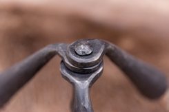 SADA HÁKŮ NA KOTLÍK - KOVANÁ, NASTAVITELNÁ - HISTORICKÁ KUCHYNĚ - TÁBOŘENÍ A ŘEMESLA