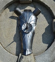 KOŇSKÁ ZBROJ, MASKA NA ZEĎ PRO DEKORAČNÍ ÚČELY - OSTATNÍ A FANTASY PŘILBY - ZBROJE