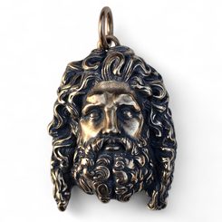 ŘECKÝ BŮH ZEUS, PŘÍVĚŠEK BRONZ - PŘÍVĚSKY - ŠPERKY