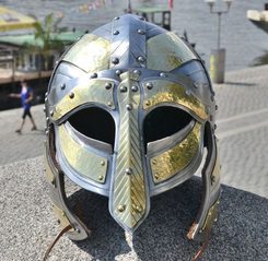 VENDEL, LUXUSNÍ VIKINSKÁ PŘILBA - VIKINSKÉ PŘILBY - ZBROJE