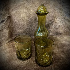 WHISKEY SOUPRAVA 2+1, ZELENÉ LESNÍ SKLO - HISTORICKÉ SKLO - STOLOVÁNÍ