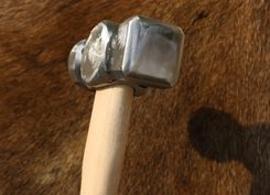 KOVÁŘSKÉ KLADIVO 2 KG - ŘEMESLNÉ VYBAVENÍ - TÁBOŘENÍ A ŘEMESLA