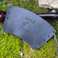 DOYLE, IRISH STICK FIGHTING, NÁTEPNÍK, ČERNÝ - BOJ S IRSKOU HOLÍ SHILLELAGH - ZBRANĚ
