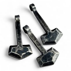 TROLLÍ KŘÍŽ, KOVANÝ SEVERSKÝ AMULET - KOVANÉ ŠPERKY - ŠPERKY