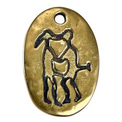 ELSKERE, MILENCI, SKALNÍ RYTINA TANUM, ŠVÉDSKO, MOSAZNÝ AMULET - PŘÍVĚSKY - ŠPERKY