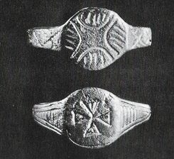 STŘEDOVĚKÝ STŘÍBRNÝ PRSTEN, XII. STOLETÍ, AG 925, 13G - PRSTENY - STŘÍBRNÉ ŠPERKY