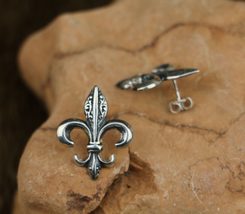 FLEUR DE LIS, STŘÍBRNÉ NÁUŠNICE, AG 925 - NÁUŠNICE - STŘÍBRNÉ ŠPERKY