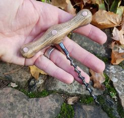 OTVÍRÁK NA LAHVE, KŮŇ - KOVANÉ VÝROBKY - KOVÁŘSTVÍ A MINCE