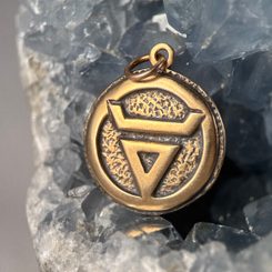 VELES, REPRODUKCE SLOVANSKÉHO AMULETU, ZINEK STAROMOSAZ - VŠECHNY AMULETY, VLASTNÍ VÝROBA - ŠPERKY
