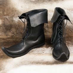 GOTICKÉ ŠKORNĚ, středověké boty, černé