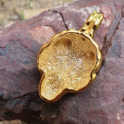 DIVOČÁK - KANEC, MASIVNÍ AMULET KANČÍ HLAVA BRONZ - PŘÍVĚSKY - ŠPERKY