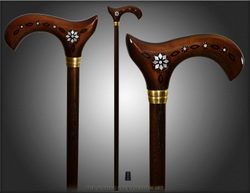 PERLEŤOVÁ VÝPLŇ - tradiční vycházková hůl