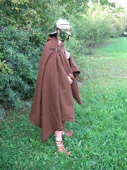 SAGUM - římský plášť