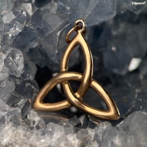 TRIQUETRA, KELTSKÝ PŘÍVĚŠEK, BRONZ - PŘÍVĚSKY - ŠPERKY