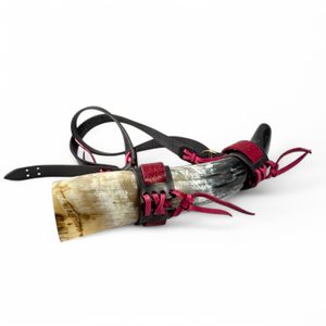 TROUBICÍ ROH S KOŽENÝM ZÁVĚSEM DE LUXE 38 CM - SIGNÁLNÍ ROHY - STOLOVÁNÍ