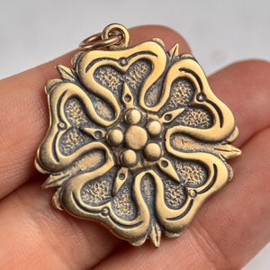 RŮŽE, ROŽMBERKOVÉ, PŘÍVĚŠEK, BRONZ - PŘÍVĚSKY - ŠPERKY