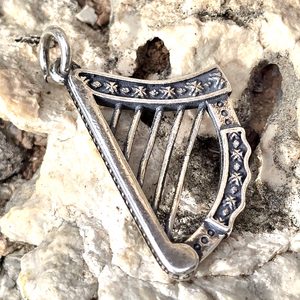 ERIN GO BRAGH - IRSKÁ HARFA, STŘÍBRNÝ PŘÍVĚSEK, AG 925 - PŘÍVĚSKY - STŘÍBRNÉ ŠPERKY