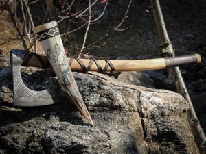 VALKNUT LEPTANÁ VIKINGSKÁ SEKYRKA - OMOTÁVKA - SEKERY - ZBRANĚ
