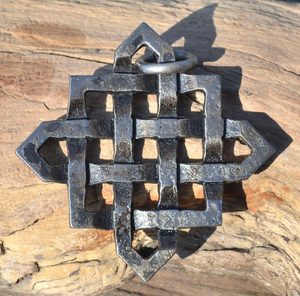 KELTSKÁ HVĚZDA, KOVANÝ AMULET, OCEL - KOVANÉ ŠPERKY - ŠPERKY