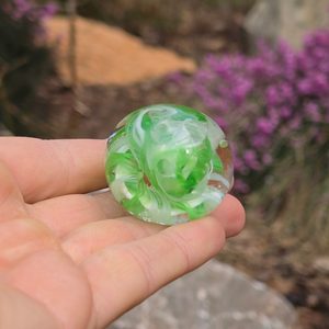 SKLENĚNÉ TĚŽÍTKO KOULE 4 CM - SKLENĚNÉ VÝROBKY - HOME DECOR