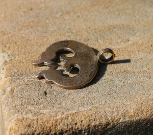 VELKOMORAVSKÁ LUNICE, NITRA, PŘÍVĚŠEK, BRONZ - PŘÍVĚSKY - ŠPERKY