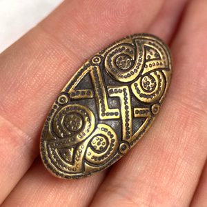 OVÁLNÁ BROŽ VIKING - BROŽE A KNOFLÍKY - ŠPERKY