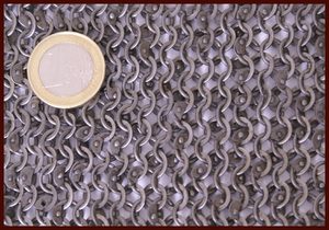 LORICA HAMATA, NÝTOVANÁ KROUŽKOVÁ ZBROJ, 6 MM, 150 CM × 80 CM - KROUŽKOVÁ ZBROJ - ZBROJE