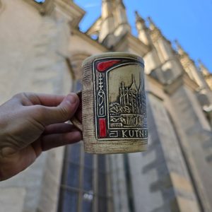 KERAMICKÝ HRNEK KUTNÁ HORA - UŽITNÁ KERAMIKA - STOLOVÁNÍ
