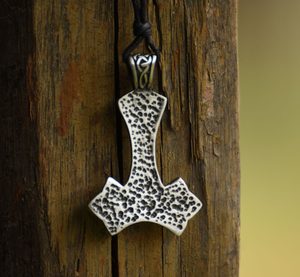 THOROVO KLADIVO, NORDICKÝ TALISMAN - VIKINGSKÉ AMULETY{% if kategorie.adresa_nazvy[0] != zbozi.kategorie.nazev %} - ŠPERKY - BRONZ, ZINEK, BIŽUTERIE{% endif %}