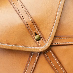 ŘÍMSKÁ LEGIONÁŘSKÁ BRAŠNA, PERA - BRAŠNY Z KŮŽE - SEDLÁŘSTVÍ