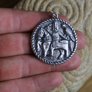 SOKOLNÍK VELKÁ MORAVA TALISMAN ZE STŘÍBRA 925 15G - PŘÍVĚSKY{% if kategorie.adresa_nazvy[0] != zbozi.kategorie.nazev %} - STŘÍBRNÉ ŠPERKY, ZLATÉ{% endif %}