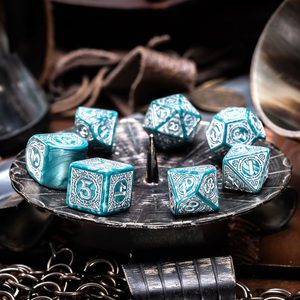 VIKING MODERN DICE SET: MJOLNIR, SADA RPG HRACÍCH KOSTEK - HRACÍ KOSTKY A KALÍŠKY - HRY A KNIHY