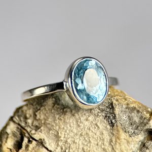RIVA, PRSTEN, MODRÝ TOPAZ, STŘÍBRO 925/1000 - PRSTENY - STŘÍBRNÉ ŠPERKY